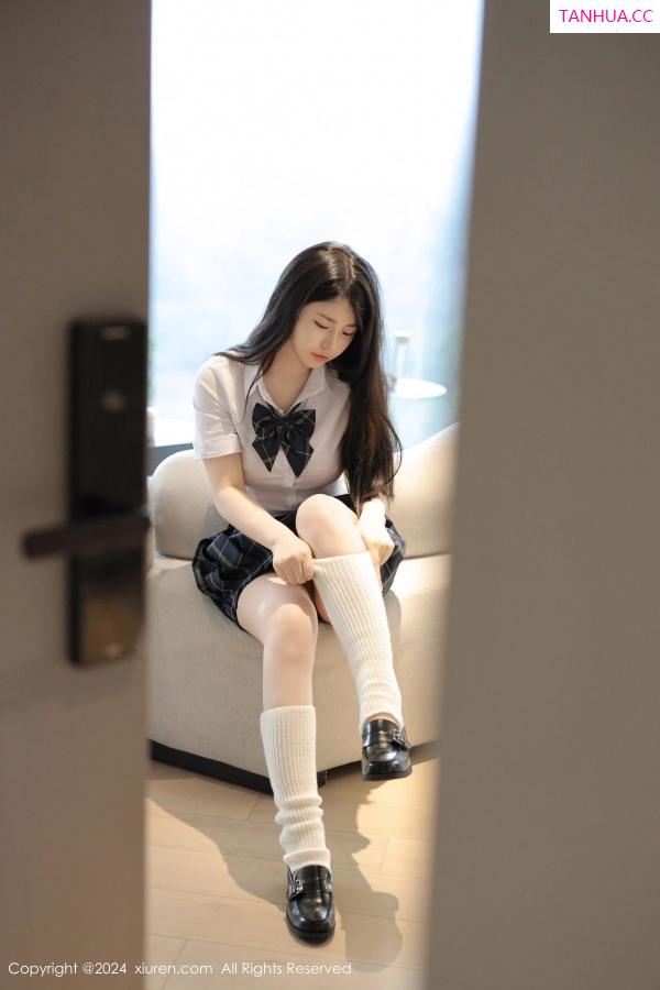   [XiuRen]高清写真图 2024.03.04 No.8173 陈小花 丝袜美腿第28张图片
